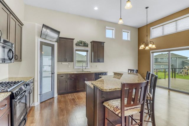 267 34th Avenue E, West Fargo, ND 58078