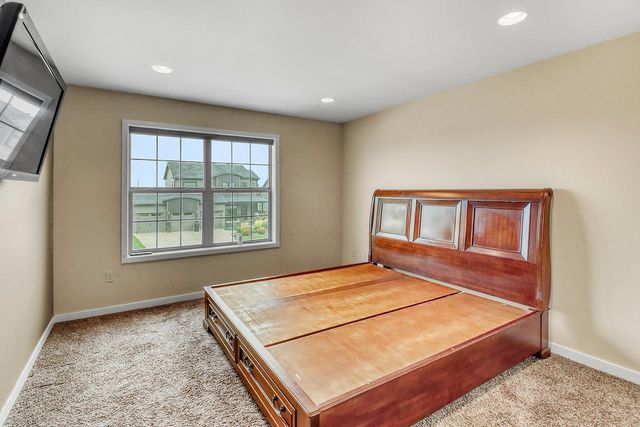 267 34th Avenue E, West Fargo, ND 58078