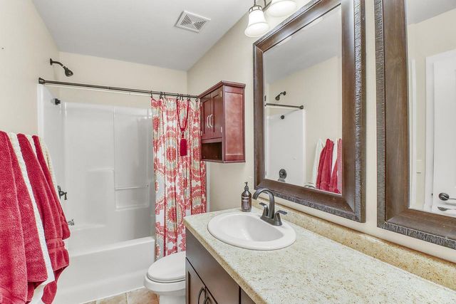 267 34th Avenue E, West Fargo, ND 58078