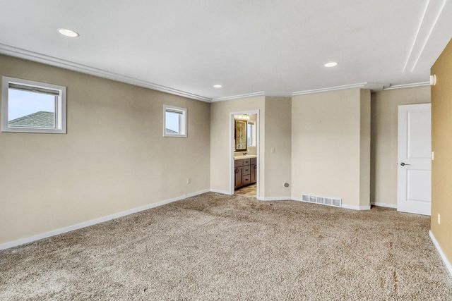 267 34th Avenue E, West Fargo, ND 58078