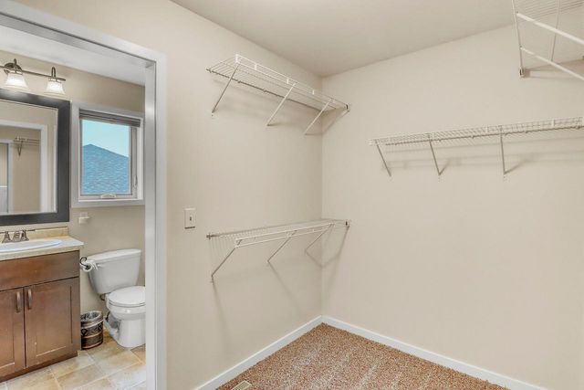 267 34th Avenue E, West Fargo, ND 58078