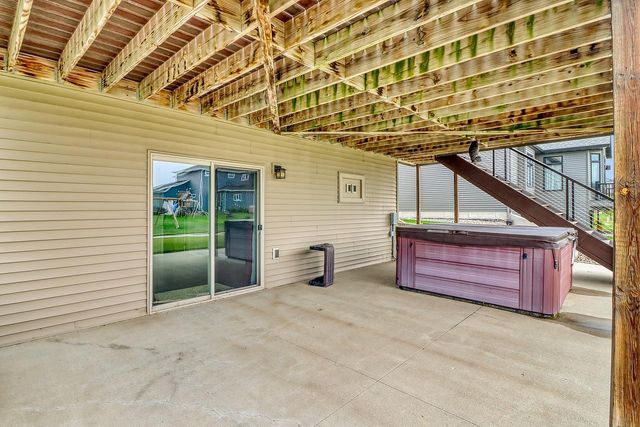 267 34th Avenue E, West Fargo, ND 58078