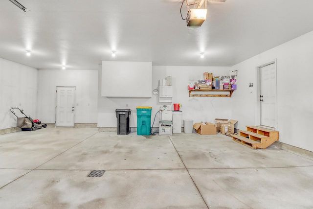 267 34th Avenue E, West Fargo, ND 58078