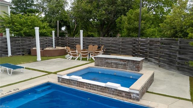 304 Fishers CT, Hampton, VA 23666