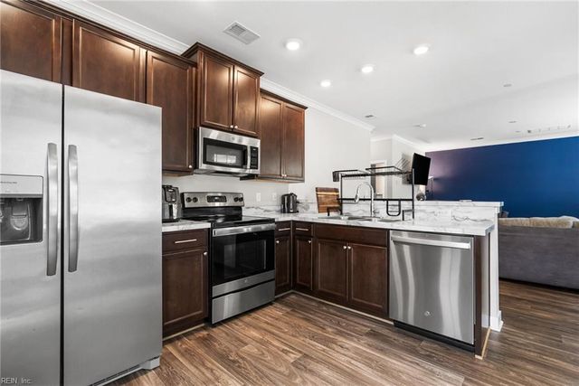 304 Fishers CT, Hampton, VA 23666