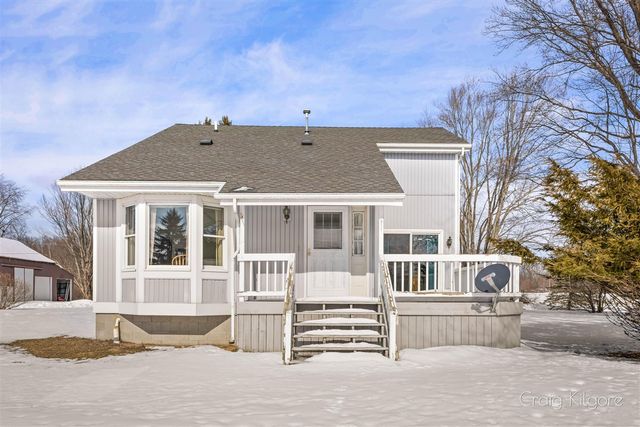 15425 132nd Avenue, Nunica, MI 49448