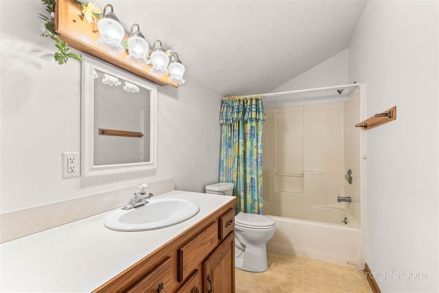 15425 132nd Avenue, Nunica, MI 49448