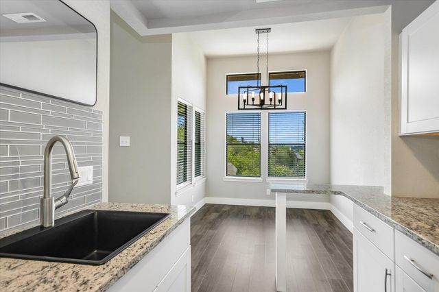 8200 Neely DR 229, Austin, TX 78759