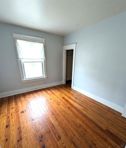 1133 Division Street, Kalamazoo, MI 49001