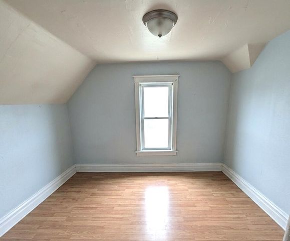 1133 Division Street, Kalamazoo, MI 49001