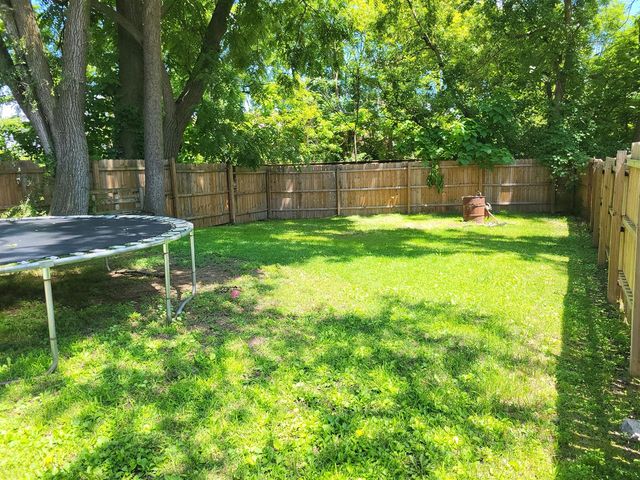 1133 Division Street, Kalamazoo, MI 49001