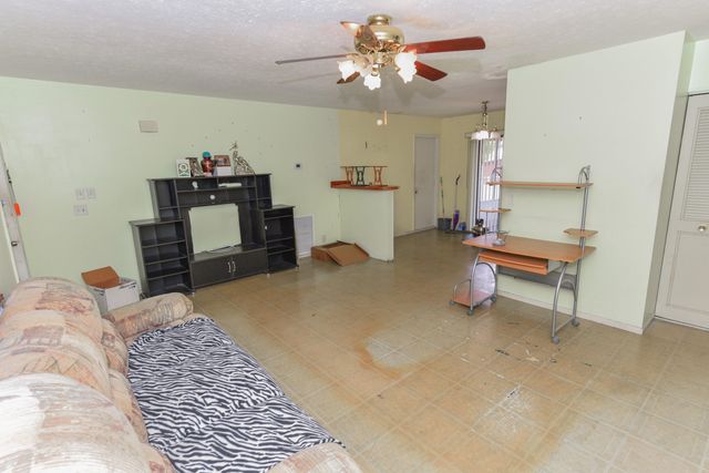 915 SW John Maccormack Terrace, Port St. Lucie, Port St Lucie, FL 34953