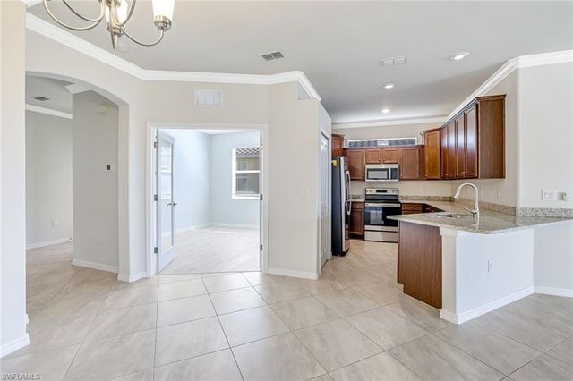 1750 Alameda DR, Naples, FL 34120