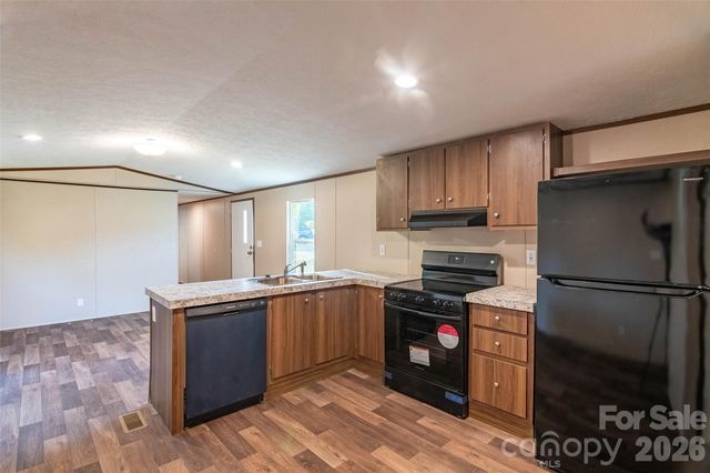 482 Jm Lovelace Road, Ellenboro, NC 28040