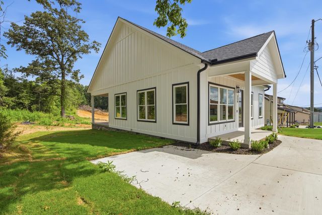 358 Thomas Road, Fort Oglethorpe, GA 30742
