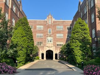 133 Summit Ave 30, Summit City, NJ 07901