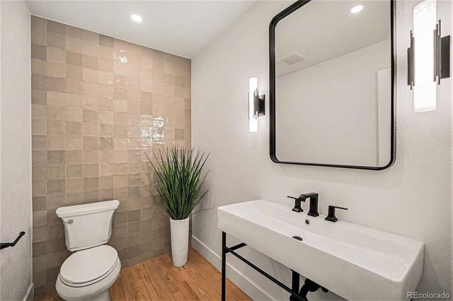 3825 S Peach Way, Denver, CO 80237