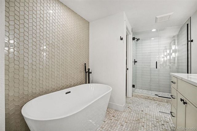 3825 S Peach Way, Denver, CO 80237