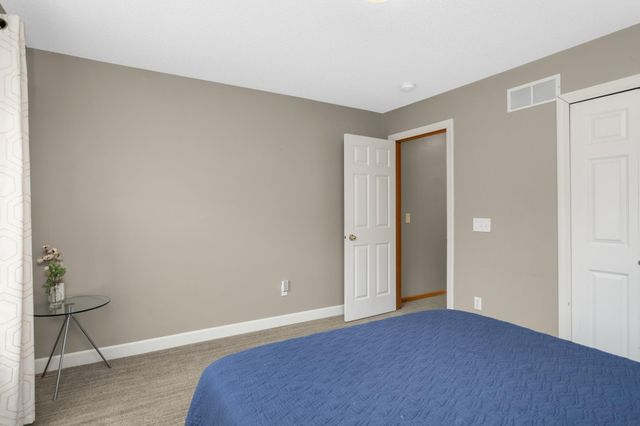 3136 N View Lane, Woodbury, MN 55125