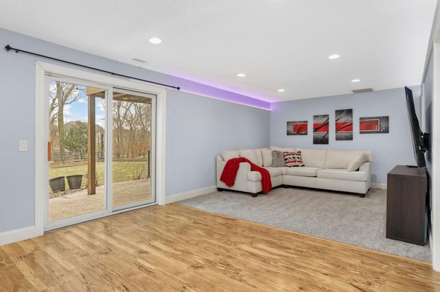 3136 N View Lane, Woodbury, MN 55125