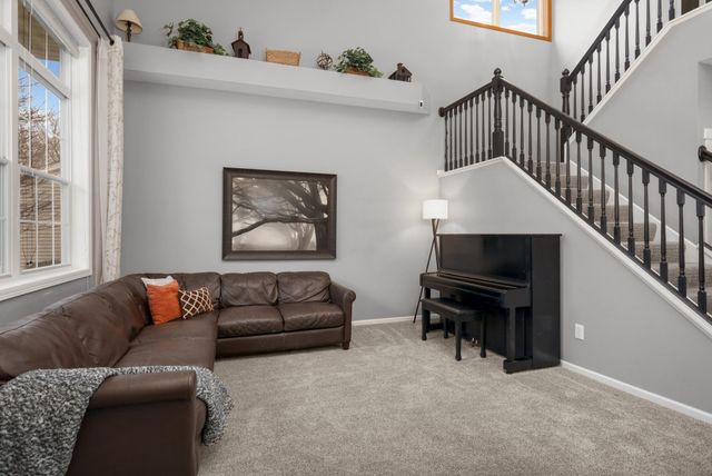 3136 N View Lane, Woodbury, MN 55125