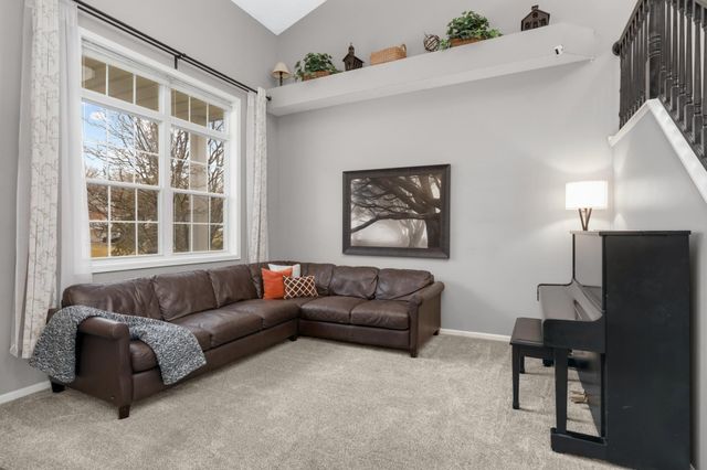 3136 N View Lane, Woodbury, MN 55125