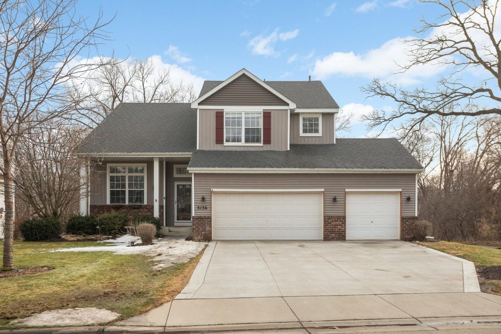3136 N View Lane, Woodbury, MN 55125