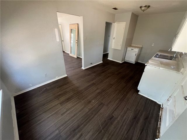 4913 Franklin Dr, Corpus Christi, TX 78415