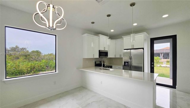 2814 68TH ST W, Lehigh Acres, FL 33971