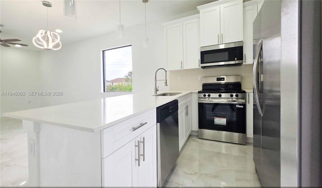 2814 68TH ST W, Lehigh Acres, FL 33971