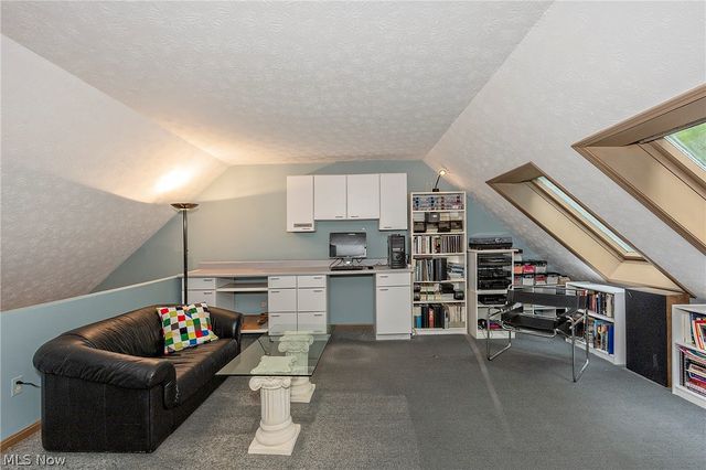 15490 Riddle Road, Chagrin Falls, OH 44022