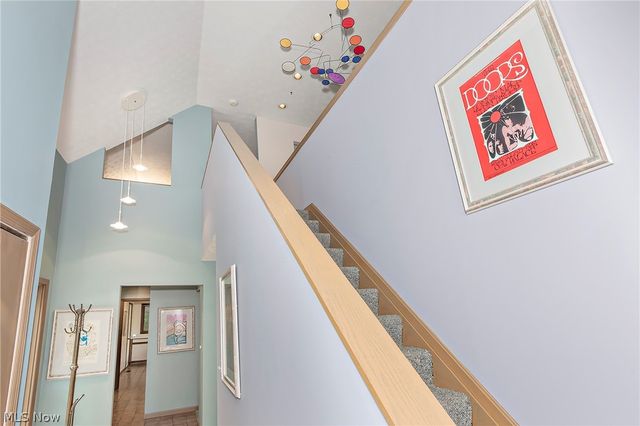 15490 Riddle Road, Chagrin Falls, OH 44022