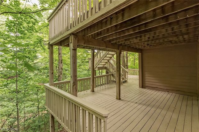 15490 Riddle Road, Chagrin Falls, OH 44022