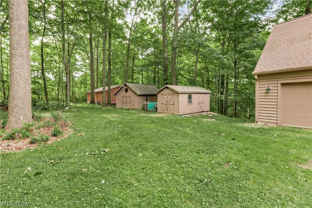 15490 Riddle Road, Chagrin Falls, OH 44022