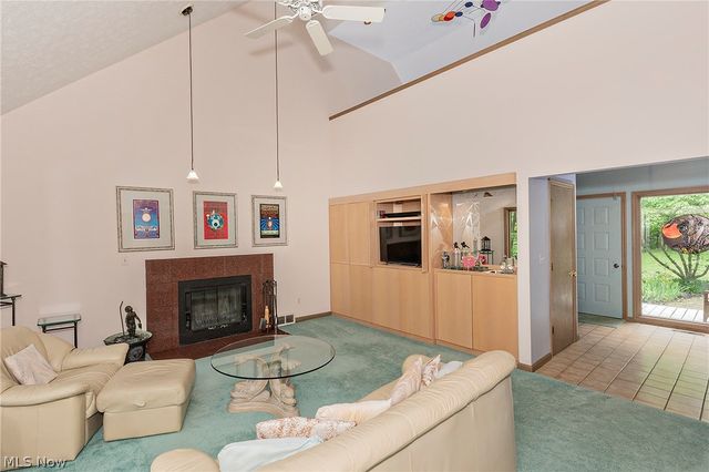 15490 Riddle Road, Chagrin Falls, OH 44022