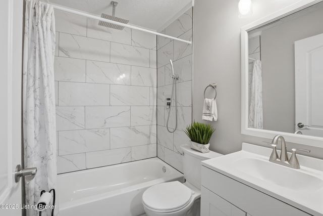 9104 New Maple Rd, Louisville, KY 40229