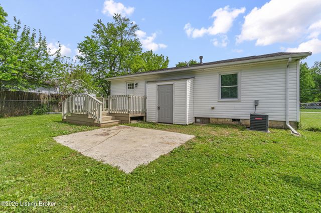 9104 New Maple Rd, Louisville, KY 40229