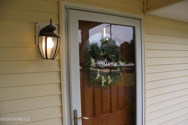 48 Harding Road, Freehold, NJ 07728
