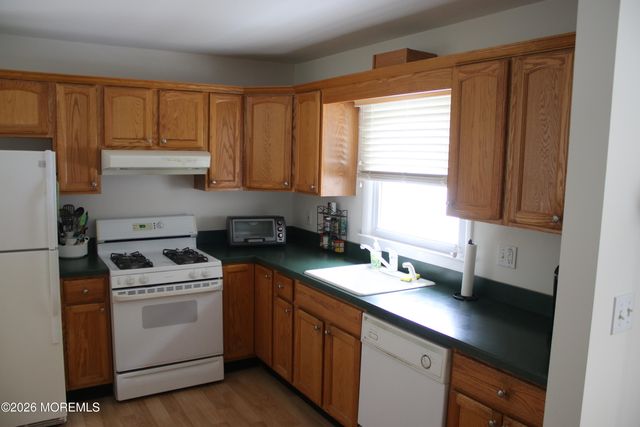 48 Harding Road, Freehold, NJ 07728