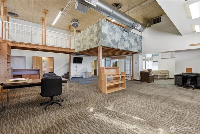 10310 Aurora Avenue N, Seattle, WA 98133