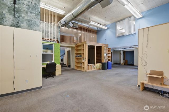 10310 Aurora Avenue N, Seattle, WA 98133