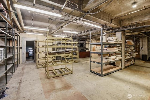 10310 Aurora Avenue N, Seattle, WA 98133