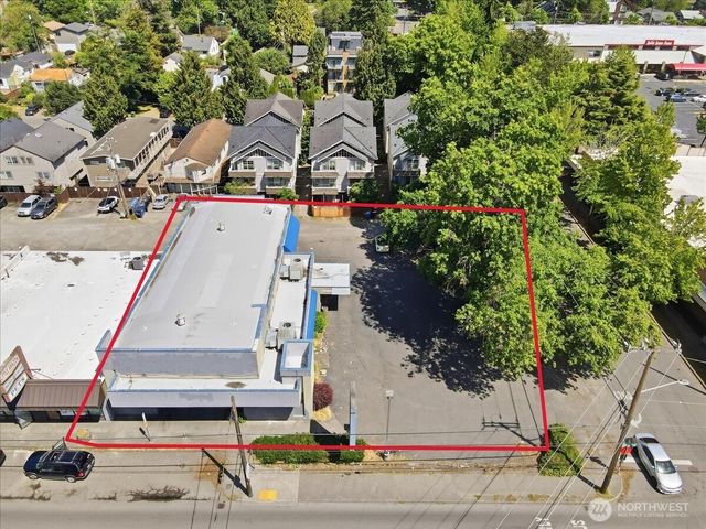 10310 Aurora Avenue N, Seattle, WA 98133