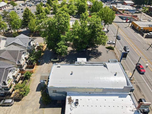 10310 Aurora Avenue N, Seattle, WA 98133
