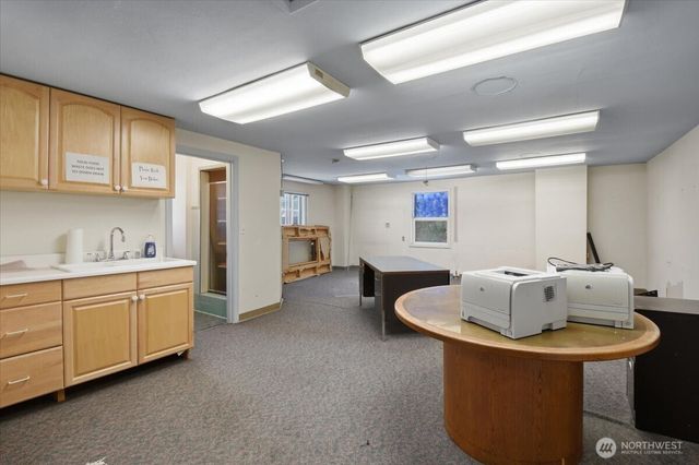 10310 Aurora Avenue N, Seattle, WA 98133