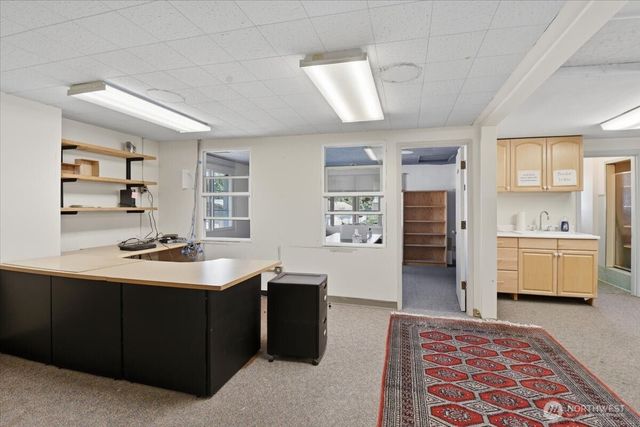 10310 Aurora Avenue N, Seattle, WA 98133