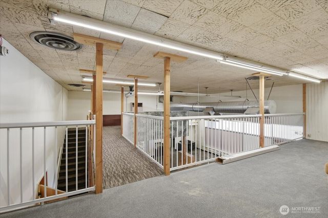 10310 Aurora Avenue N, Seattle, WA 98133