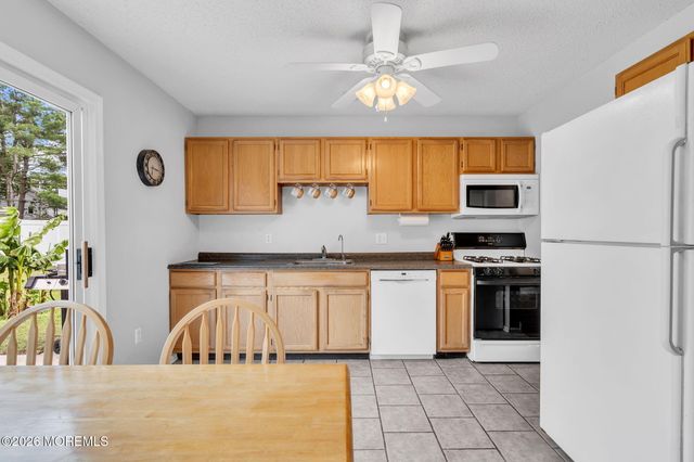 107 Oak Glen Road, Toms River, NJ 08753