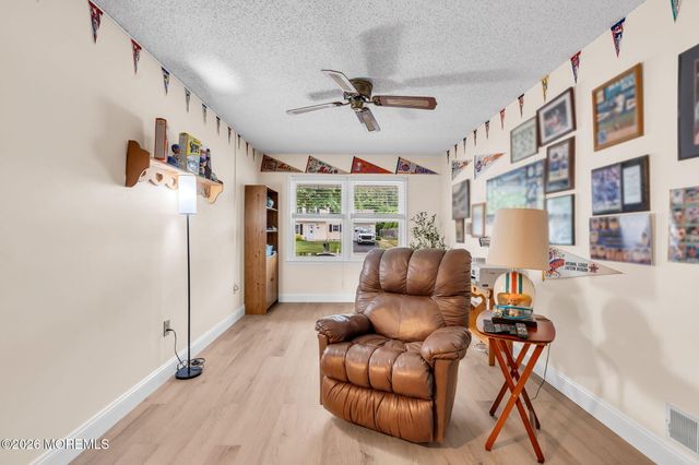 107 Oak Glen Road, Toms River, NJ 08753