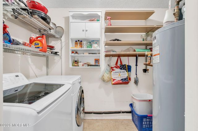 107 Oak Glen Road, Toms River, NJ 08753